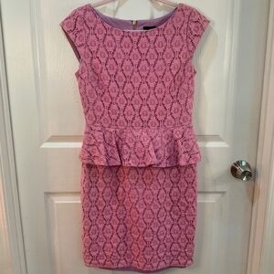 ADRIANNA PAPELL LILAC LACE WEDDING OCCASION PENCIL PEPLUM DRESS SIZE 10